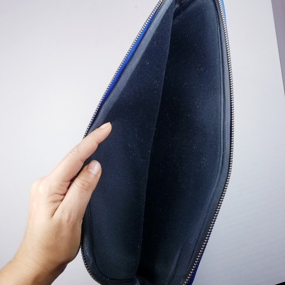 Kate Spade | Blue 13" Laptop Sleeve‎ - Picture 4 of 5
